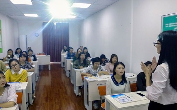 乌鲁木齐会计培训_注册会计师培训班