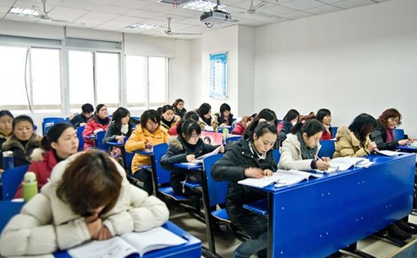 淄博仁和会计培训_会计初级职称培训班