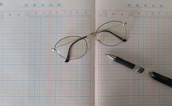 大连ps培训班一般学费多少