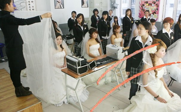 哈尔滨化妆师工资高吗？一般多少？