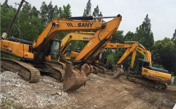 武汉挖掘机培训哪家好