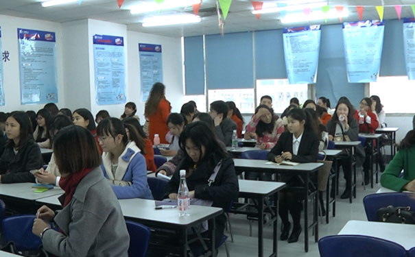 河北主管会计培训班哪个好_培训费多少钱_培训多少天