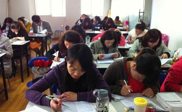 福州仁和会计培训学校_会计中级职称培训班