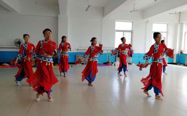 沈阳师联幼师学校