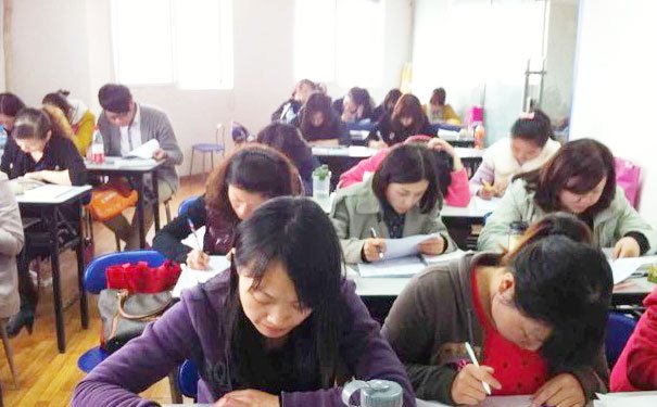 孝感仁和会计培训学校