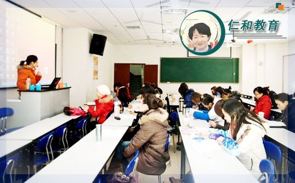 荆州学会计哪里好？多少钱？