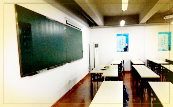 佛山仁和会计学校三个分校的地址在哪里？