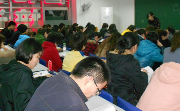 无锡新吴区初级会计培训班哪家好-费用价格多少钱-电话地址