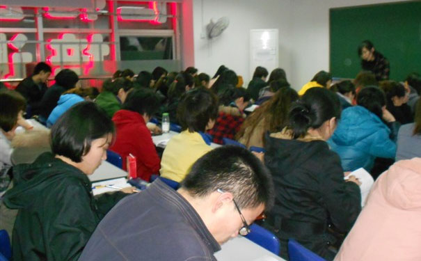 杭州西湖区主管会计培训班哪个好-培训费多少钱-培训多少天