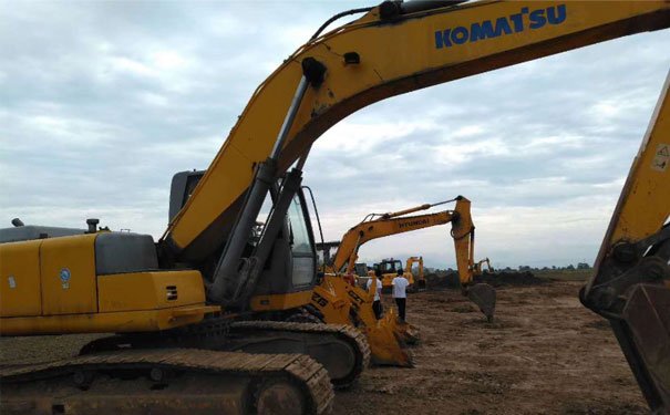 永济学挖掘机哪里好 - 学费多少 -多长时间