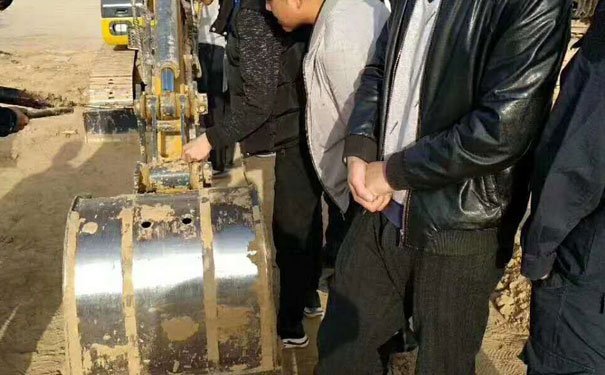 灞桥挖掘机培训学校 - 学费 - 地址