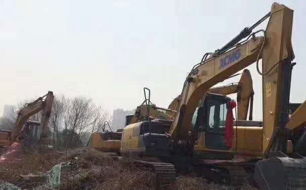 阎良挖掘机培训学校 - 学费 - 地址