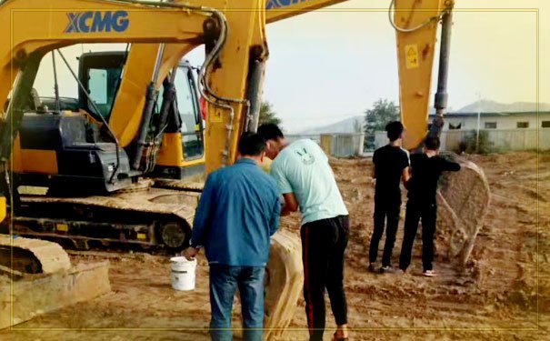 挖掘机培训学校