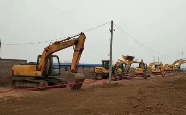 晋城挖掘机培训学校 - 学费多少钱 - 地址