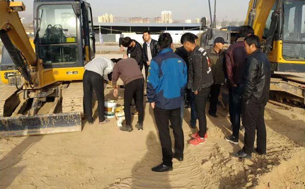邛崃挖掘机培训学校 - 学费多少钱 - 地址