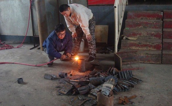 济宁氩弧焊班学费多少钱 - 学多久