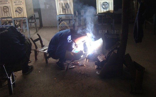 济宁氩弧焊班学费多少钱 - 学多久