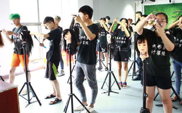 泊头学美容美发哪个学校好 - 多少钱 - 需要多久