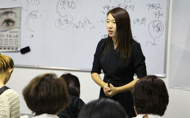 朝阳学美容美发哪个学校好 - 多少钱 - 需要多久