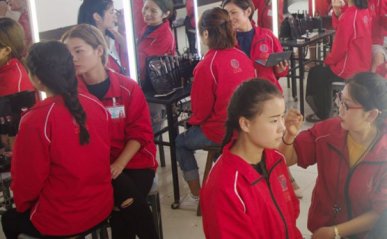 保定定兴化妆培训学校哪个好 - 学费多少