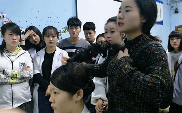 沈阳统丽美容美发学校学习环境 沈阳统丽美容美发学校学习环境