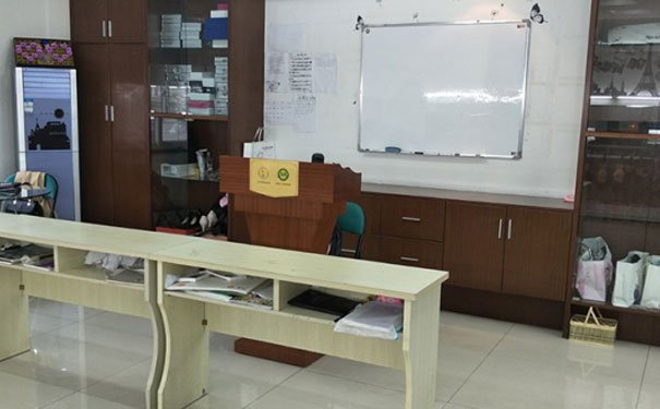 鄞州化妆培训学校哪个好 - 学费多少