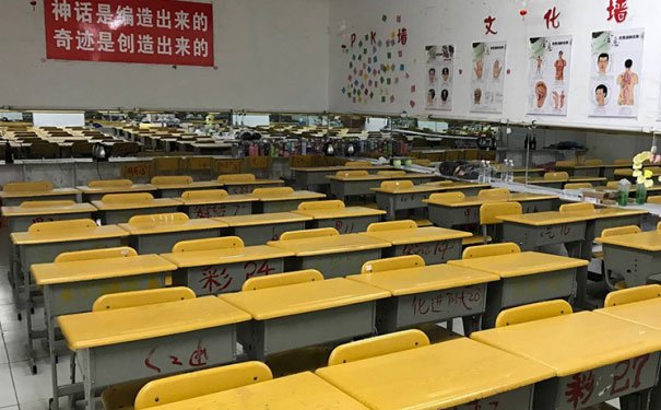 桐庐化妆培训学校哪个好 - 学费多少