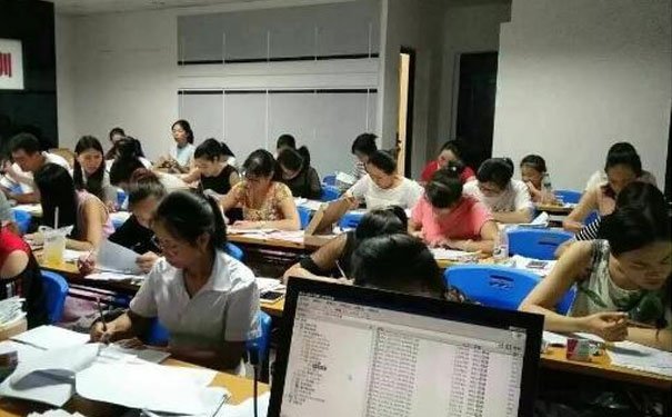 天津河西区学会计哪个学校好 - 学费多少钱