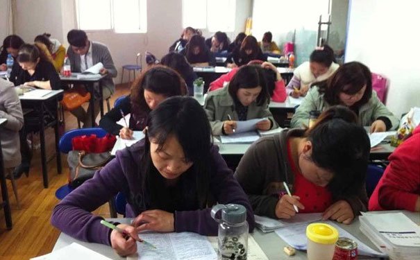 济南槐荫区学会计哪个学校好 - 学费多少钱