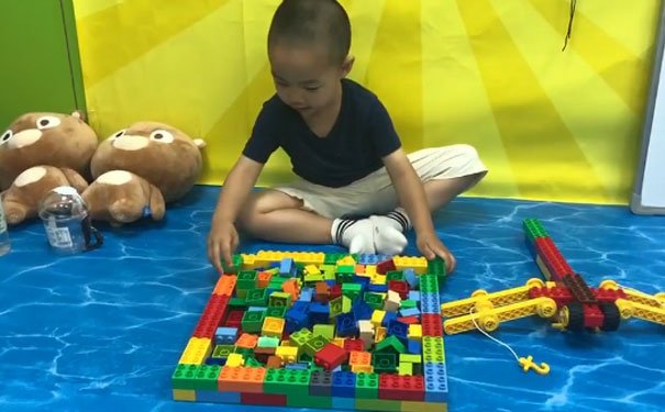 上海浦东区孩子学编程哪家好_费用多少钱