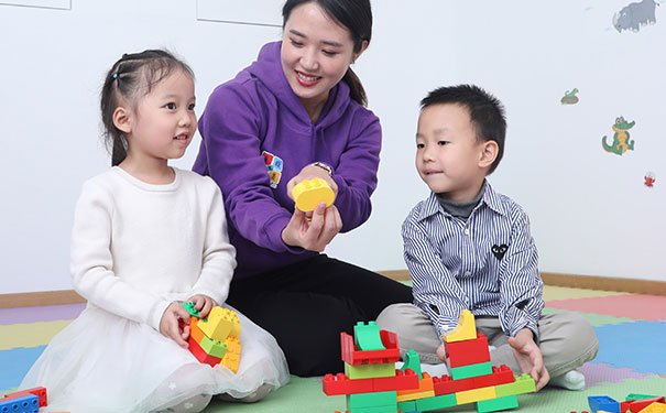 长沙芙蓉区孩子学编程哪家好_费用多少钱