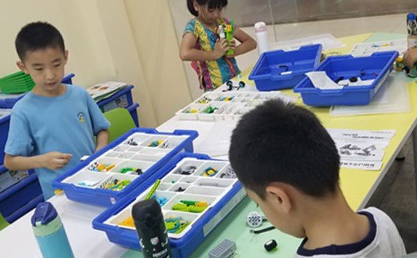大连孩子学编程哪家好_费用多少钱