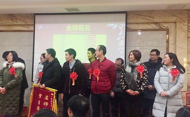 江苏二建报考条件_报名费多少钱