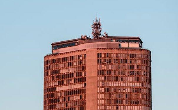贵州二建报考条件_报名费多少钱