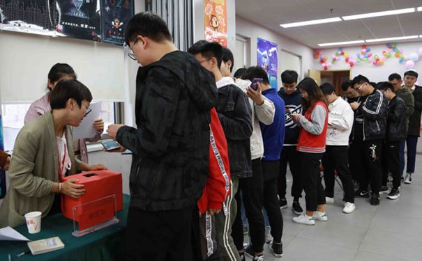成都学java哪个学校好