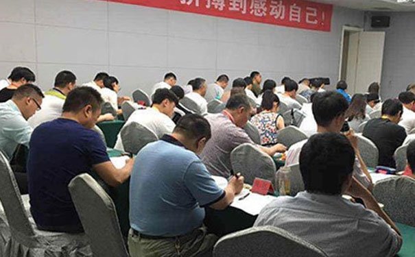 龙岩健康师培训哪个机构好_费用多少