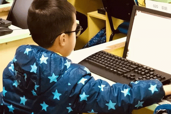 洛阳洛龙区儿童机器人编程培训班课程内容-费用       