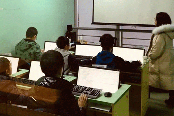 重庆渝北区儿童机器人编程培训班课程内容-费用