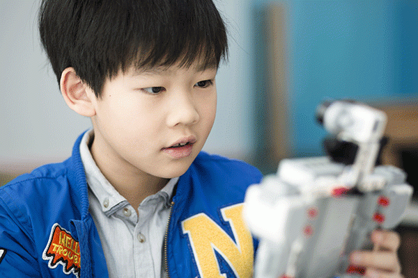 长沙芙蓉区儿童机器人编程培训班课程内容-费用