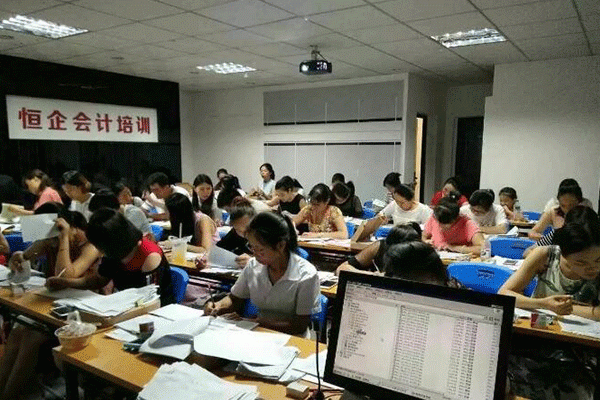 深圳龙华区学会计_考证实操培训课程_免费试学