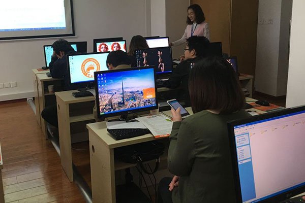 柳州学美工哪里好_多少钱_学多久_需要什么学历和条件