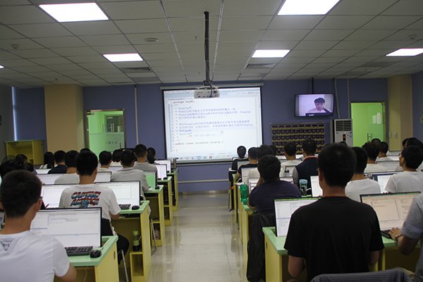 北京西城区web前端开发工程师培训班哪个好_学费价格