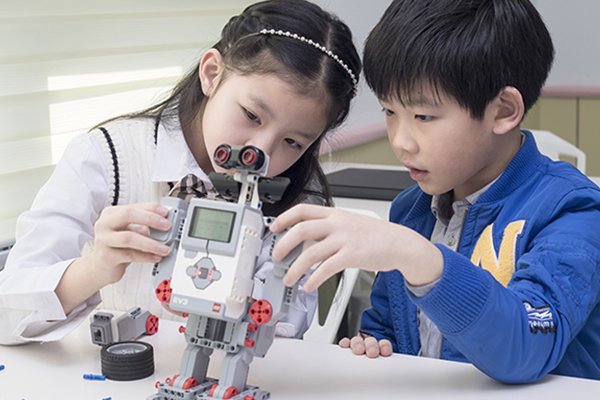 成都少儿电脑编程培训班_机构哪个好_课程收费标准