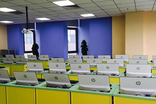 郑州IT培训班_学多久_费用多少钱_就业前景