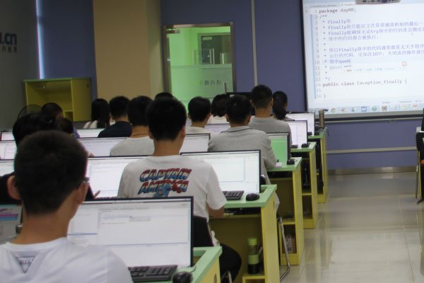 运城IT培训班_学多久_费用多少钱_就业前景