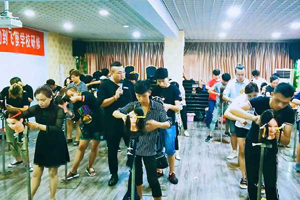 德州飞剪美容美发学校正规吗