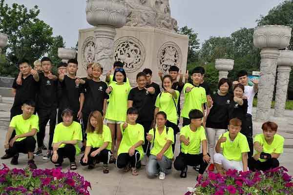 美开乐技校美发专业多少钱 美开乐技校美发专业多少钱