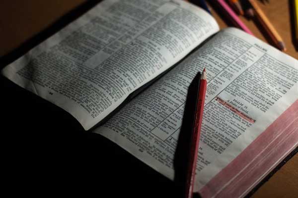 安徽高中生学习成绩一般怎么出国读大学？