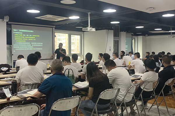 石嘴山高级技师证怎么考？